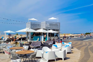 Strand von Pärnu in Estland